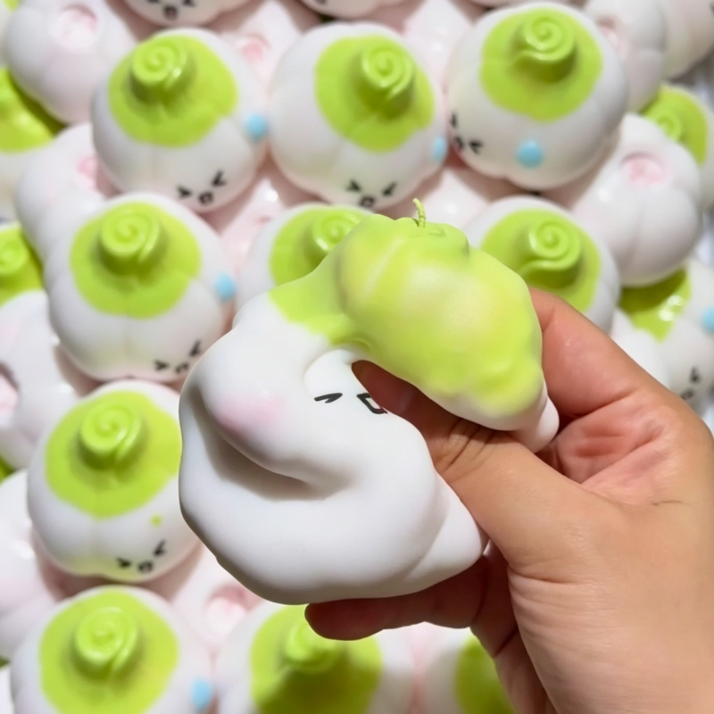 ثوم الإيموجي اللطيف ﻿ ألعاب كر - مراجعة Novelty Gifts وسعره